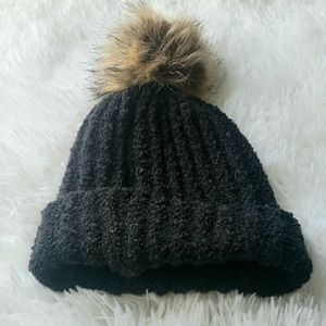 Knit Beanie With Fur Pom NWT